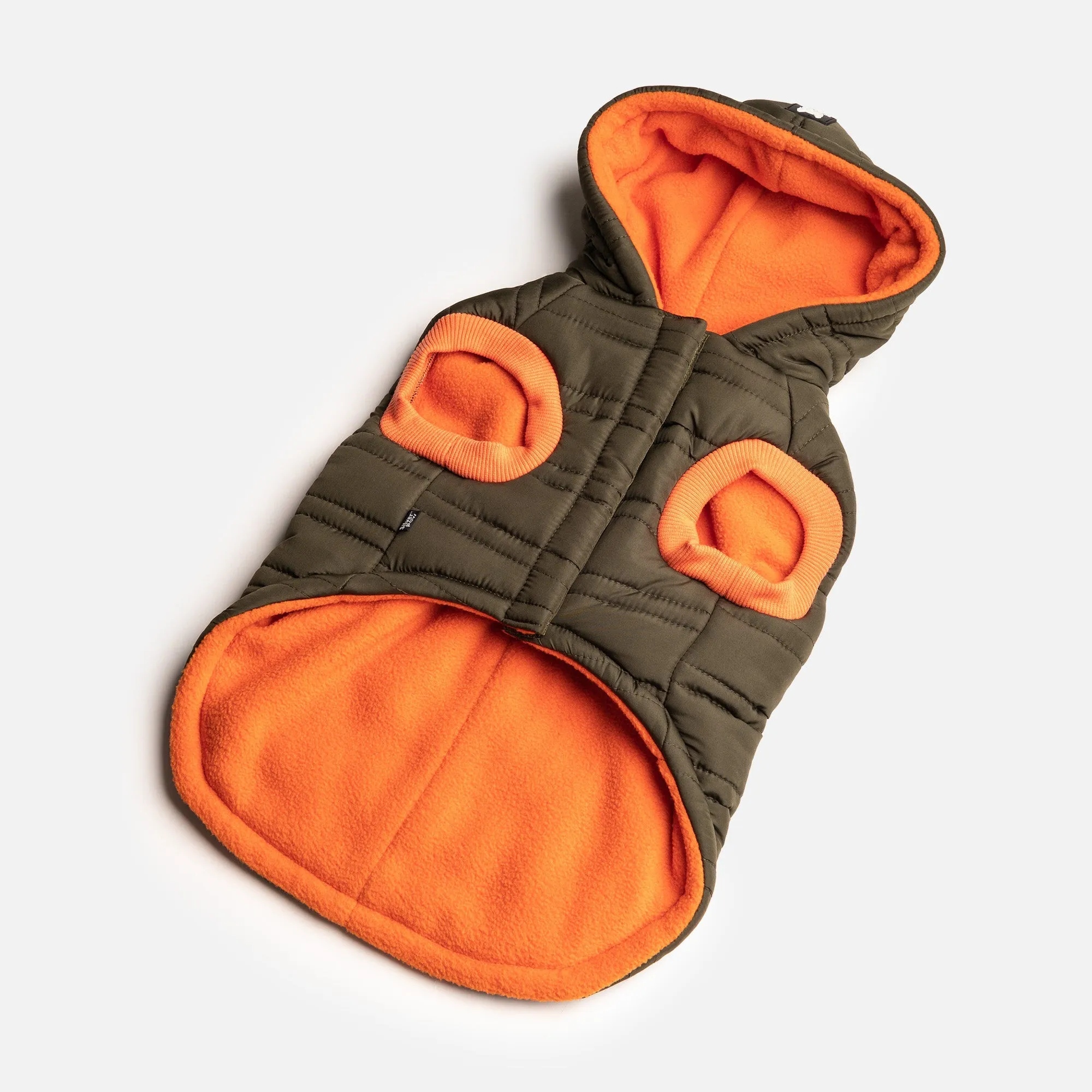 🌲 Noah Dog Jacket – Quilted Water-Resistant Winter Coat with Harness Access (Cypress Green)