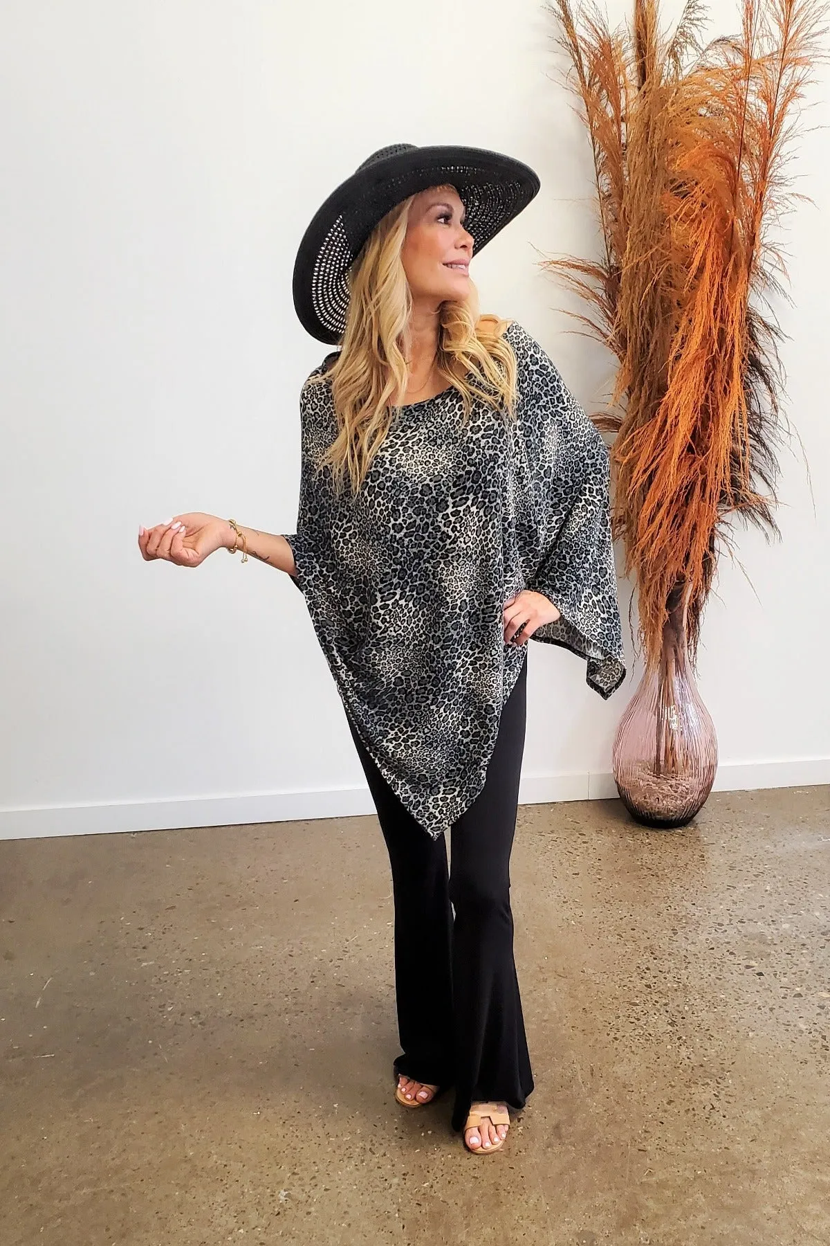 Blk Leopard Poncho Lounge Suit