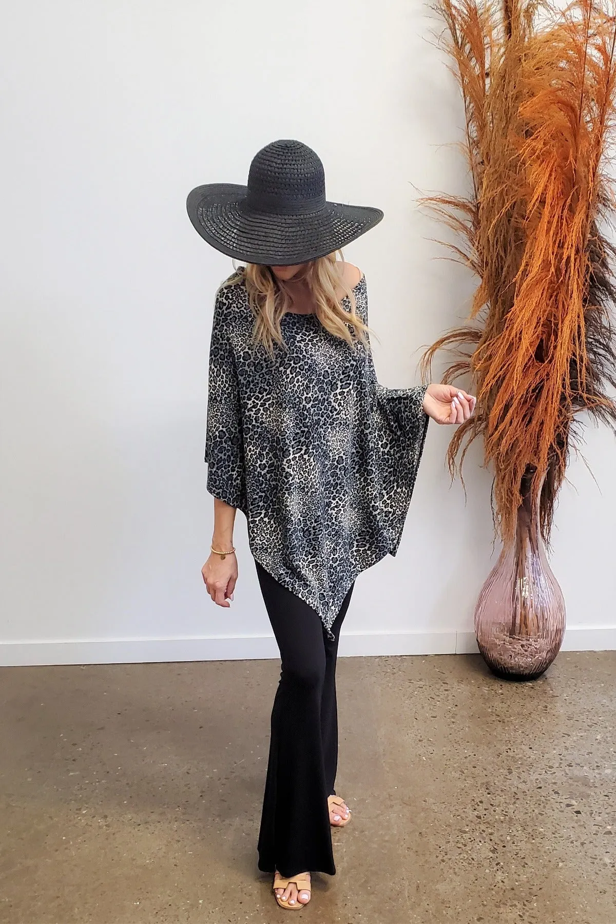 Blk Leopard Poncho Lounge Suit