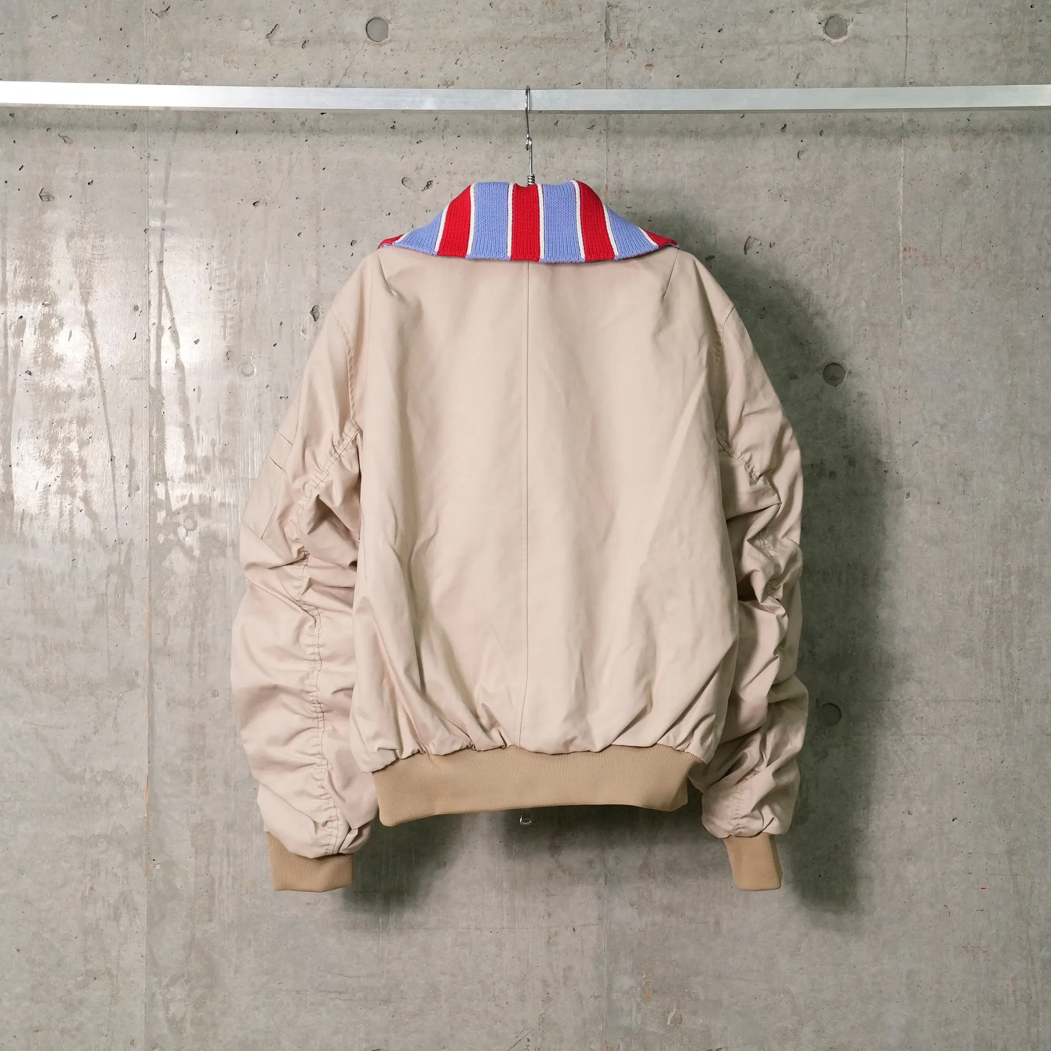 BOMBER JACKET WITH KNIT COLLAR / BEIGE
