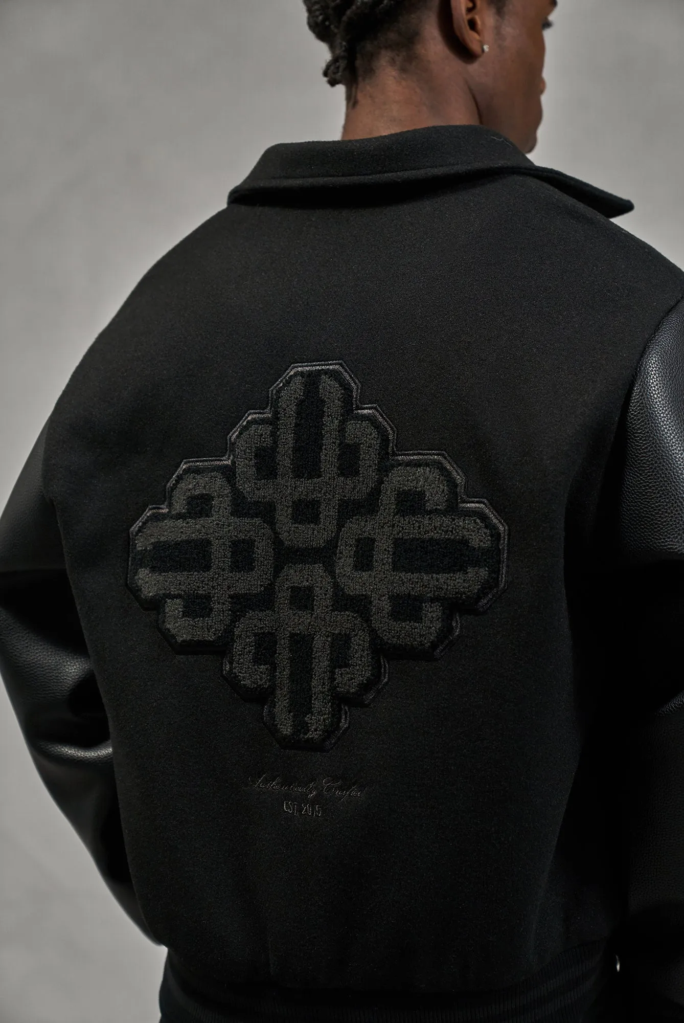 EMBLEM CHENILLE VARSITY JACKET - BLACK