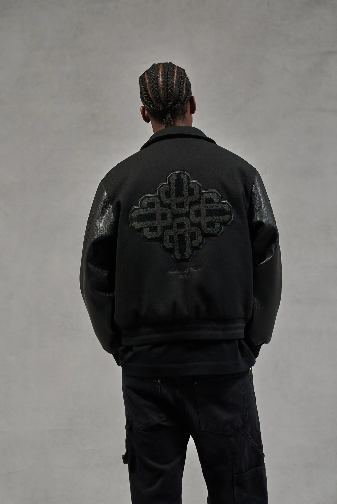 EMBLEM CHENILLE VARSITY JACKET - BLACK