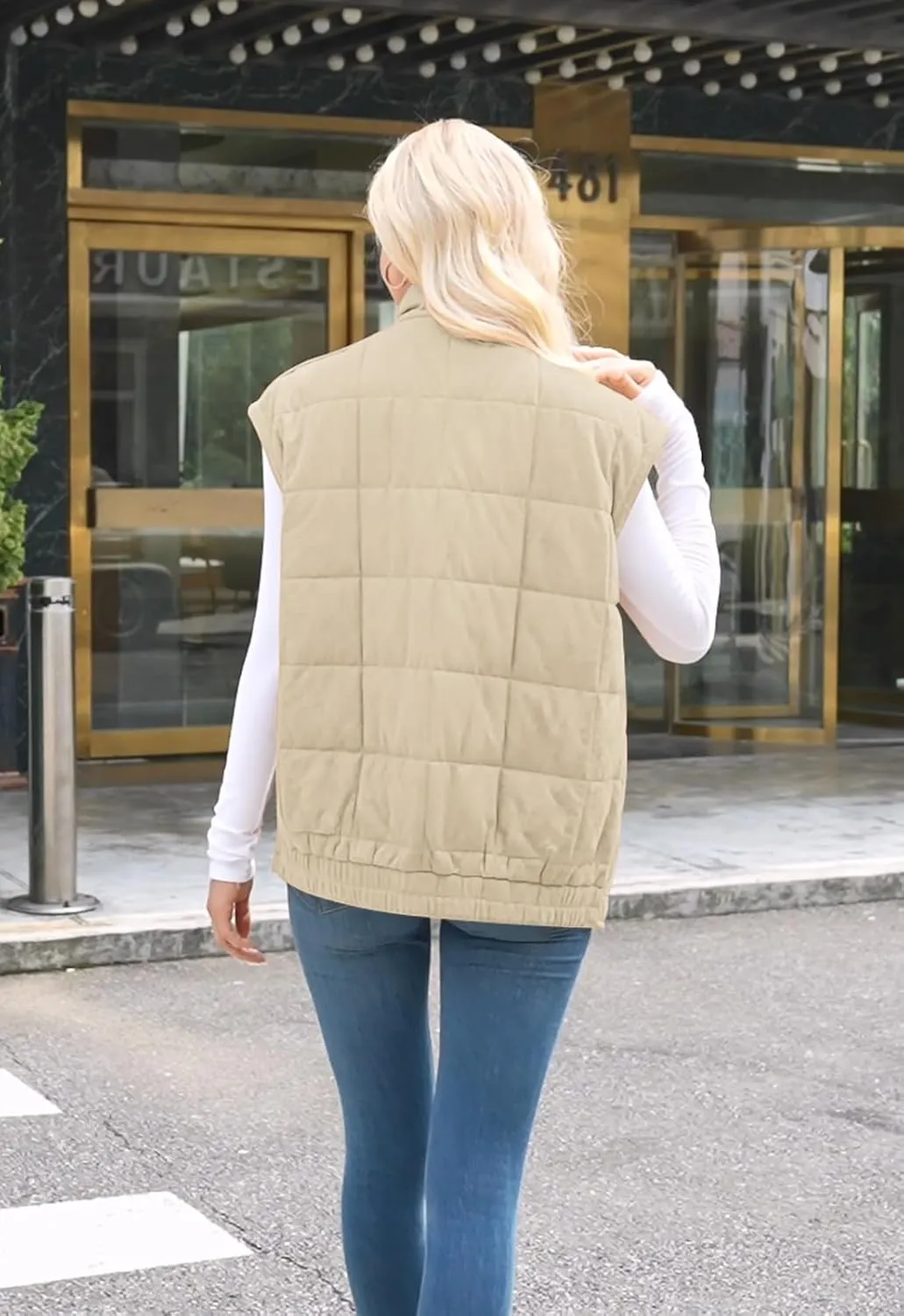 ETCYY Womens Oversized Vest Trendy Fall 2025 Sleeveless Lightweight Quilted Jacket Casual Winter Zip Up Coat Outwear