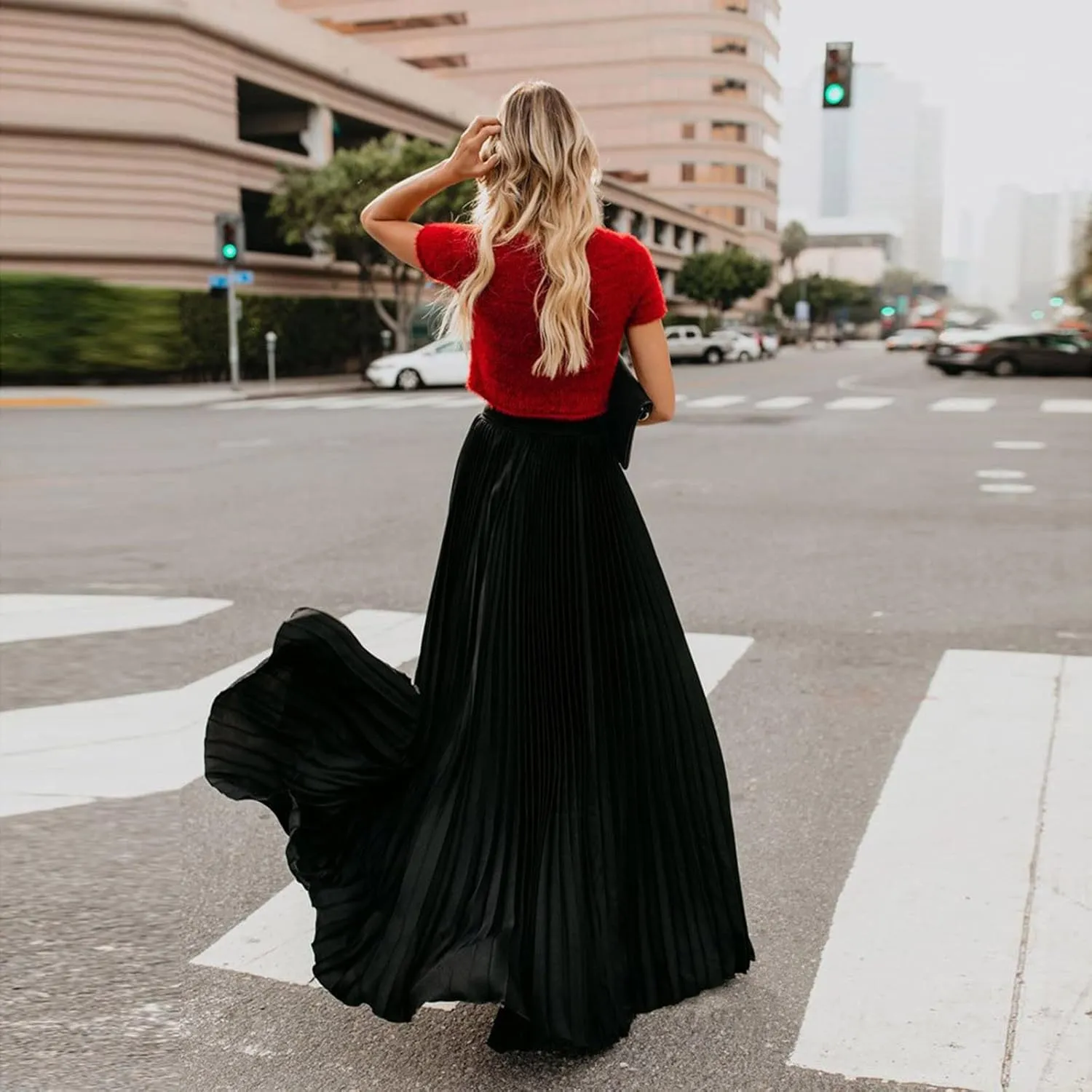 HGps8w Women's Flowy Pleated Maxi Skirt 2025 Summer Vintage Elegant High Waisted Plain Long Skirts