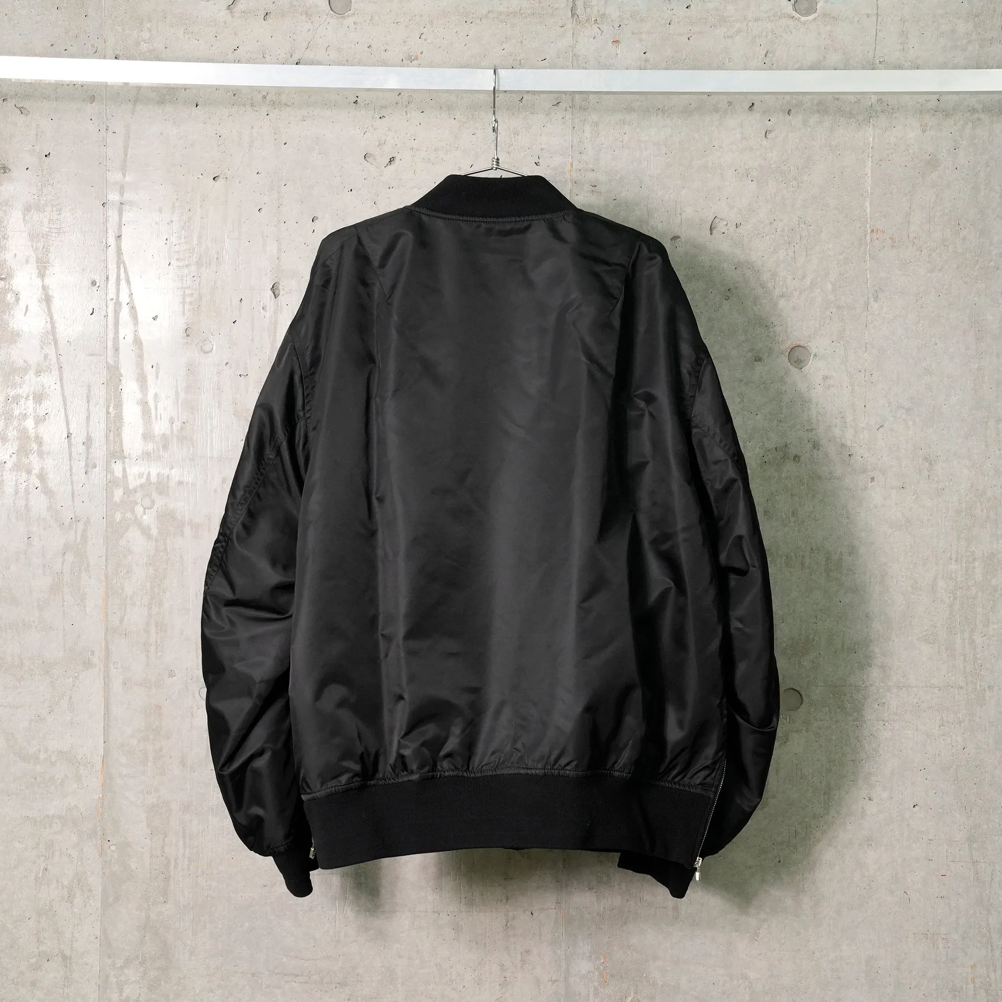 HUGE BOMBER JACKET. / 01:BLACK