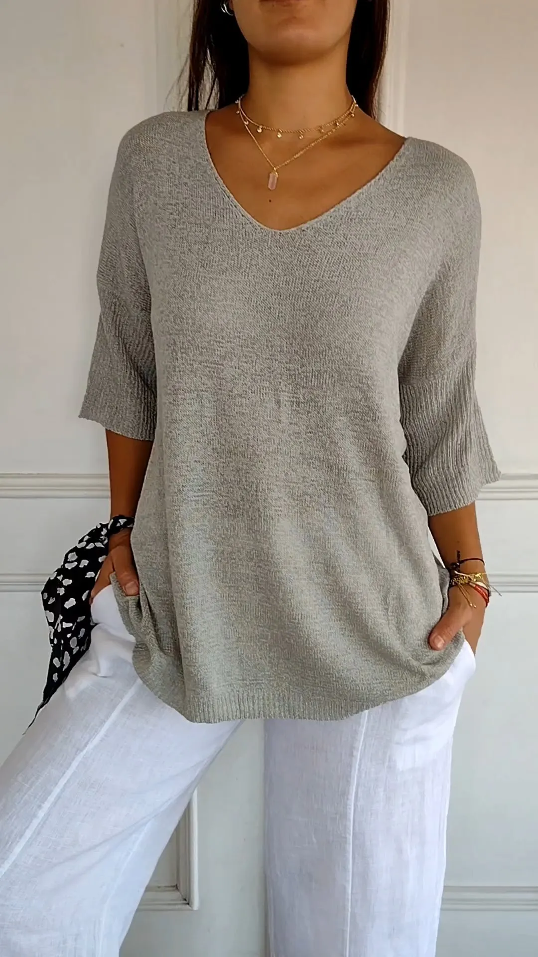 Pearl - Comfortable Soft V-neck Top