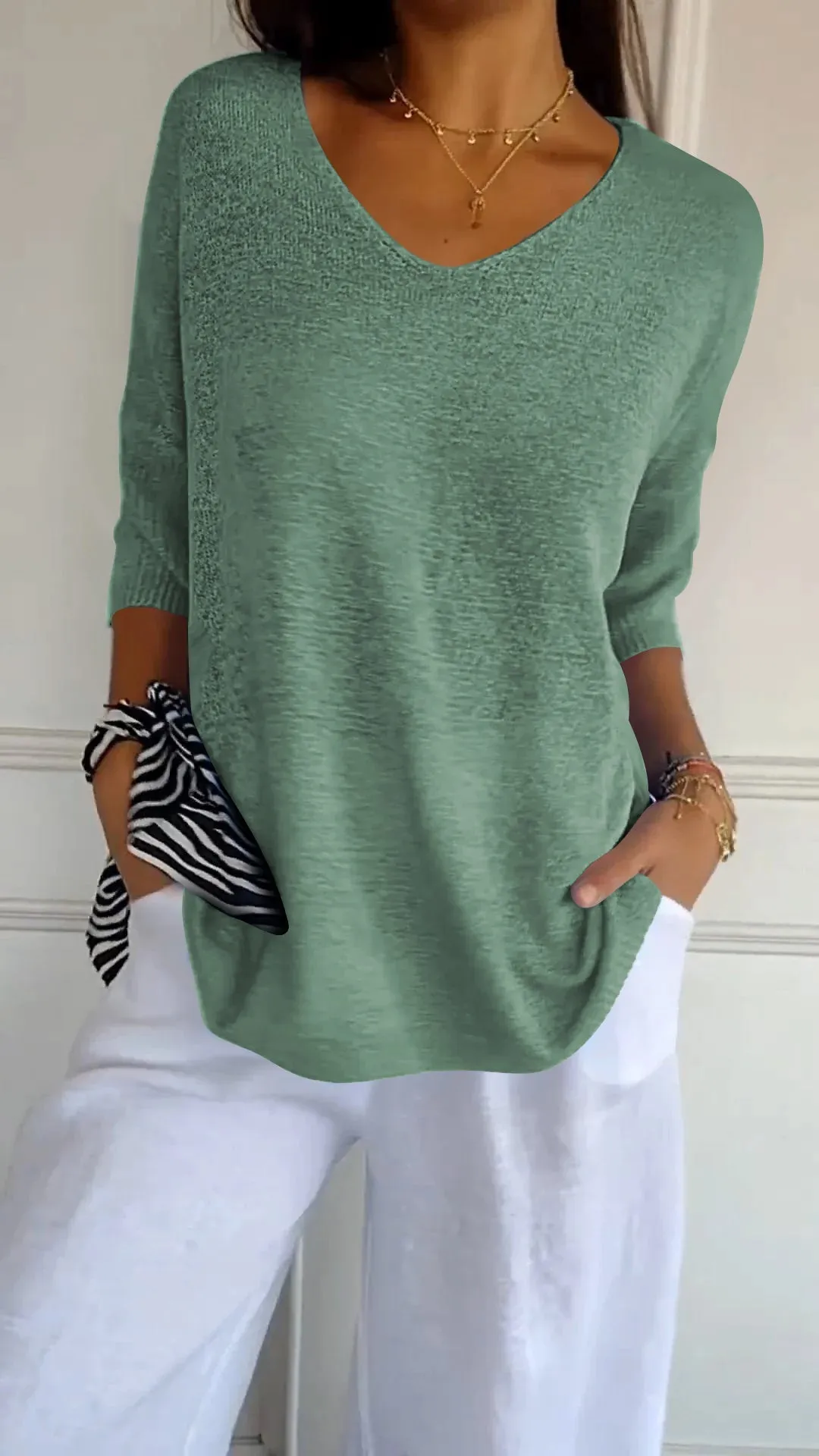 Pearl - Comfortable Soft V-neck Top