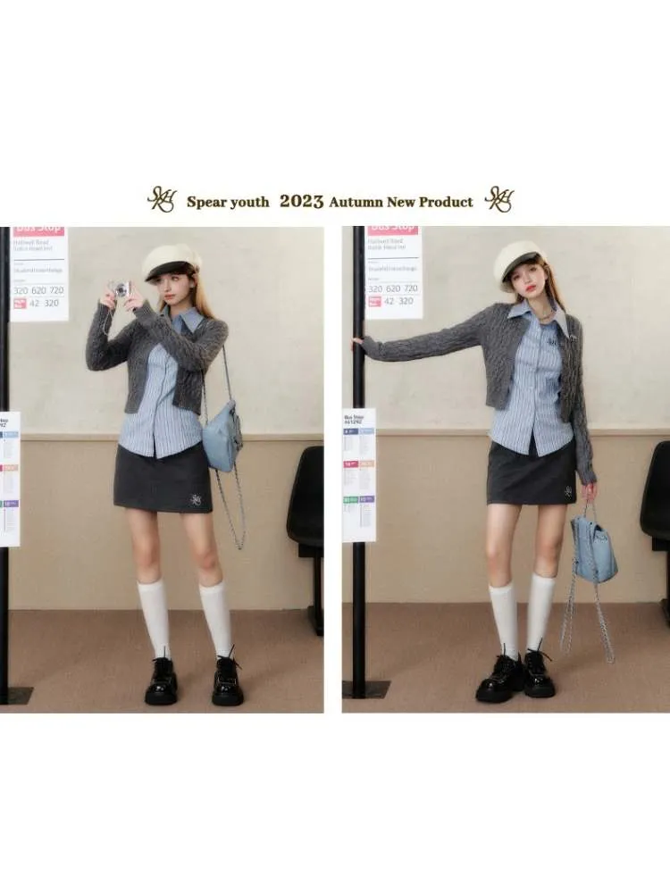 Slim-fitting and versatile knitted cardigan