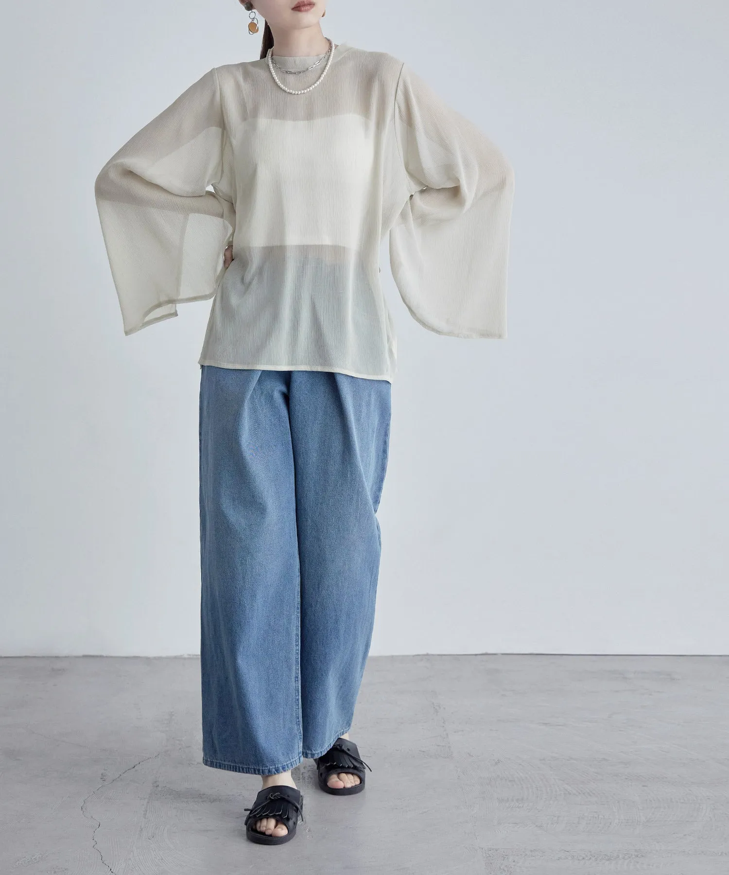 Slit sleeve pleats sheer tops