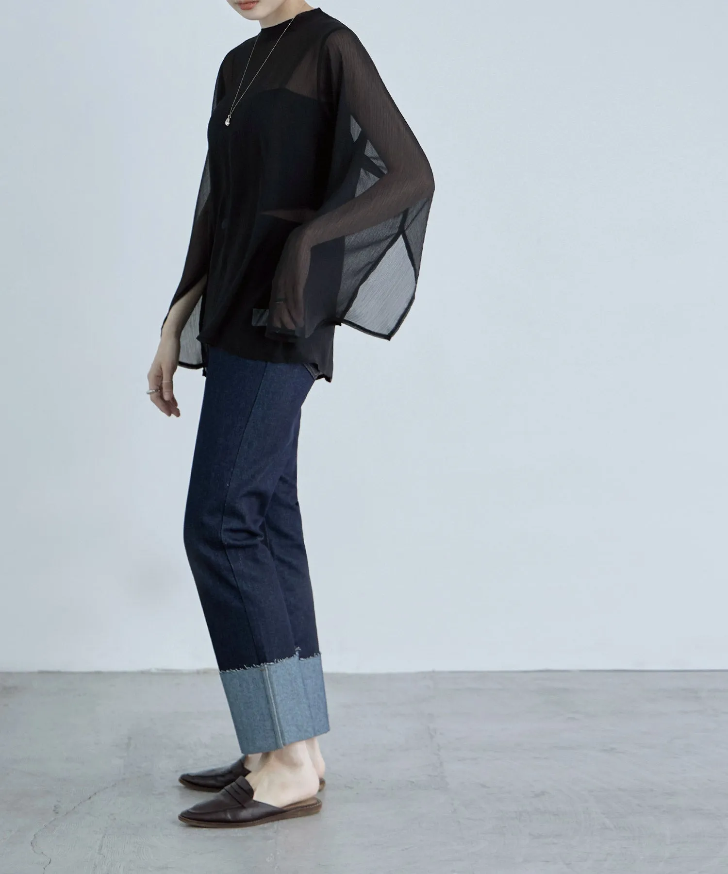 Slit sleeve pleats sheer tops
