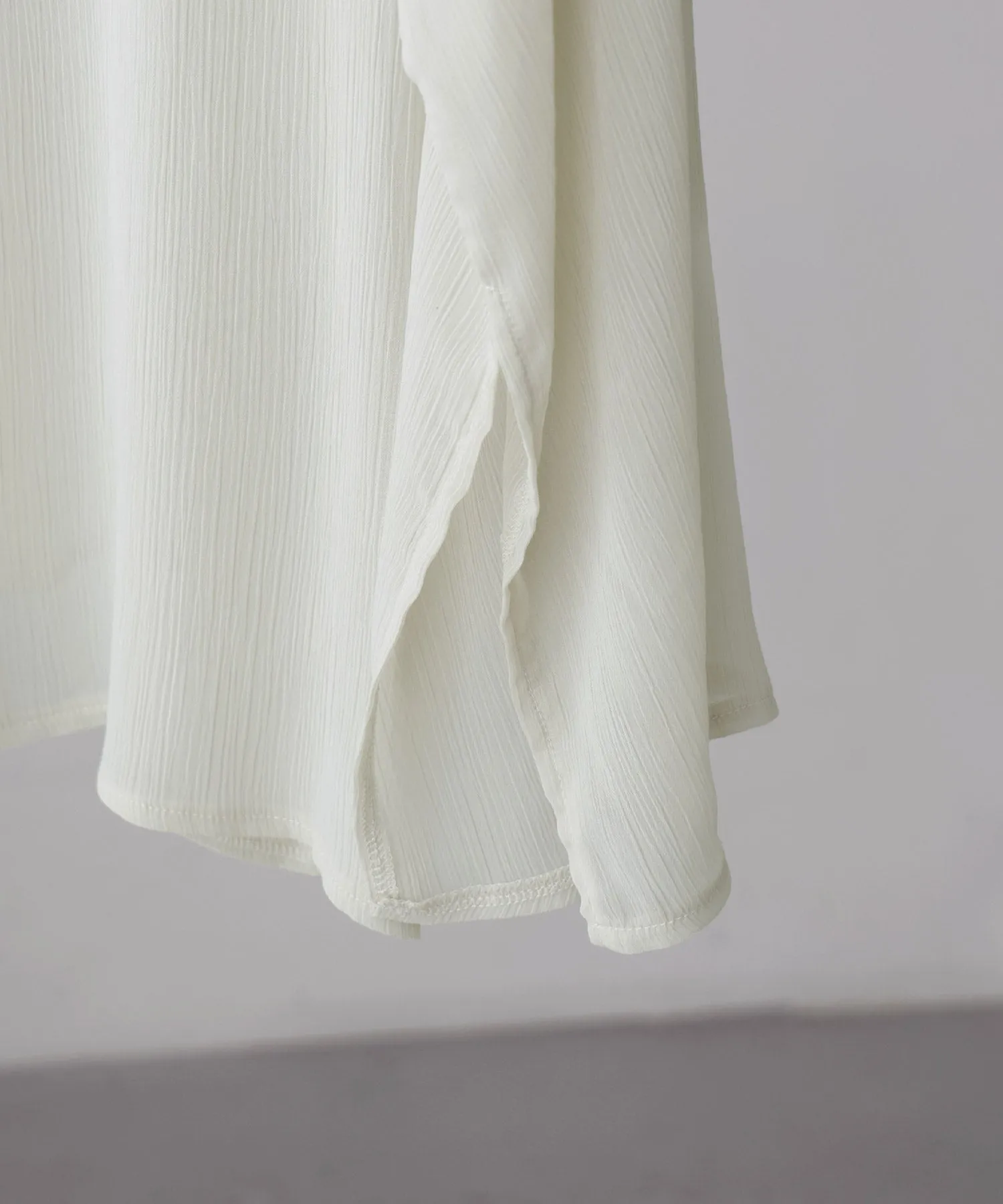 Slit sleeve pleats sheer tops