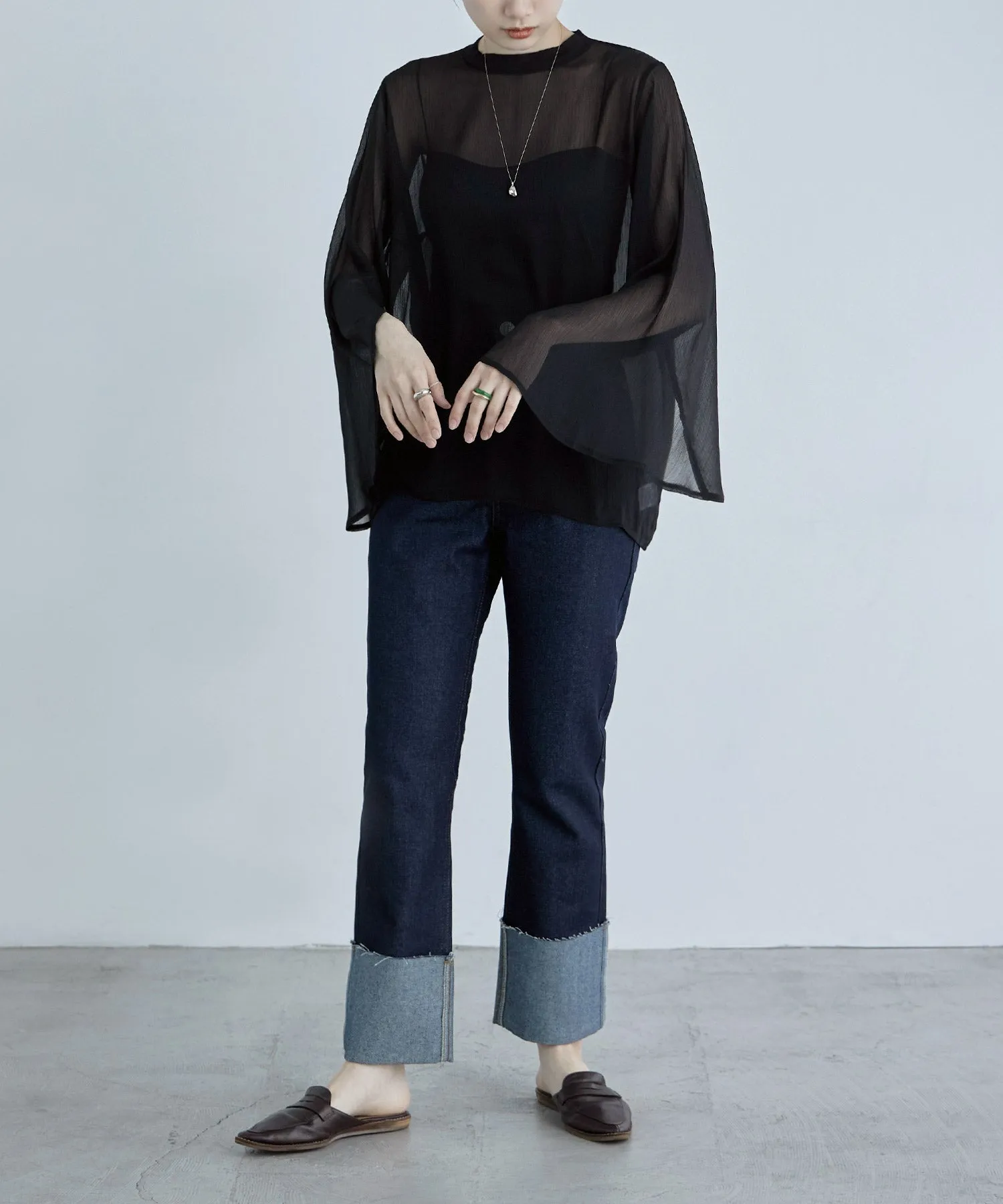 Slit sleeve pleats sheer tops