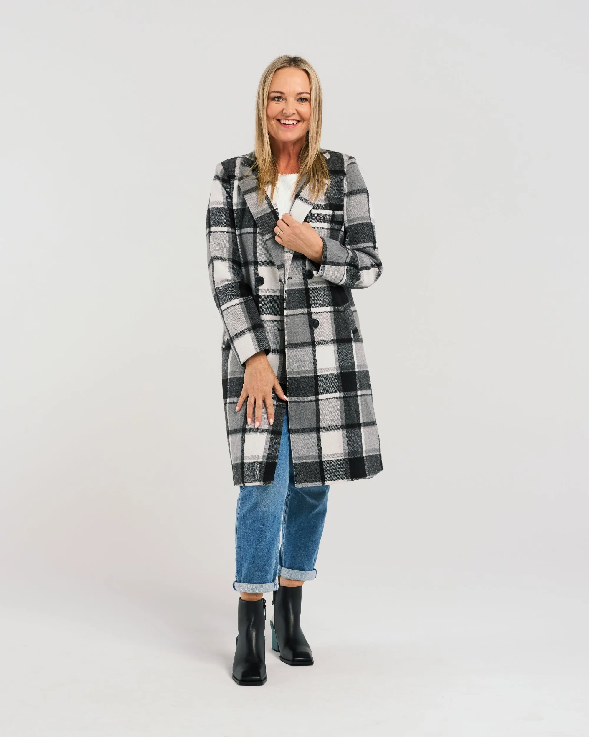 Zafina - Felix Coat - ZJ2088-2 - Black Plaid (wool mix)