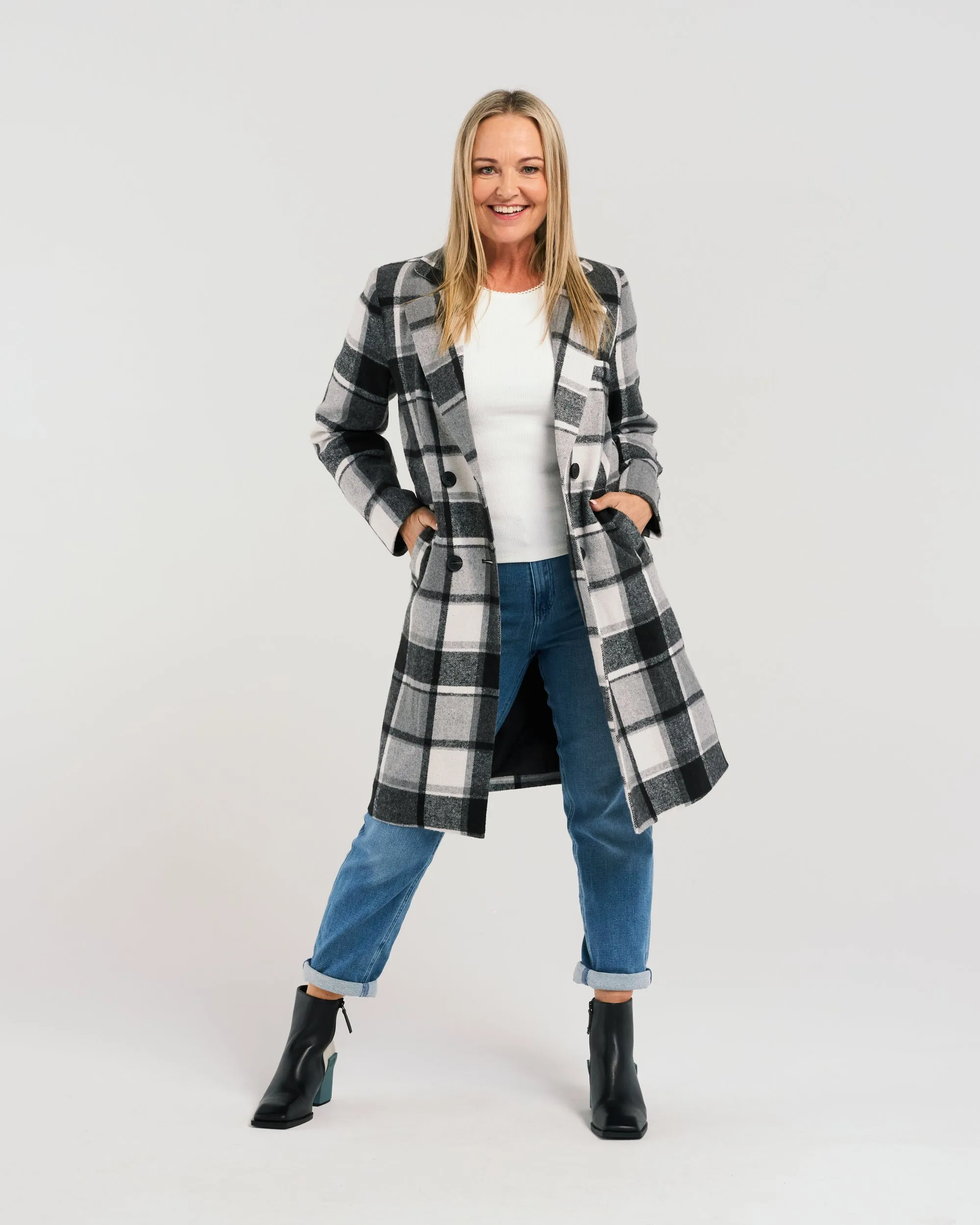 Zafina - Felix Coat - ZJ2088-2 - Black Plaid (wool mix)